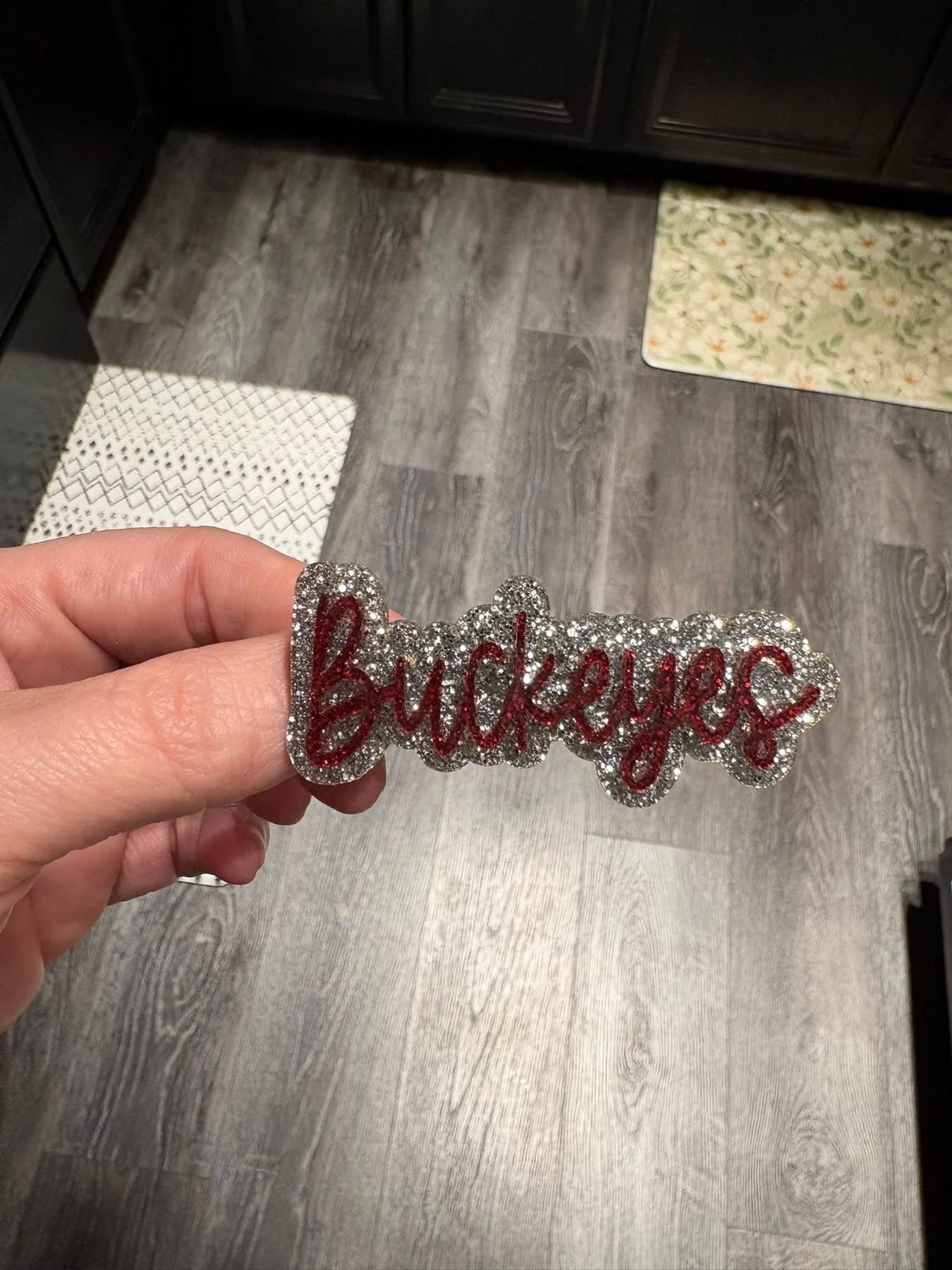 In stock alligator hair clip