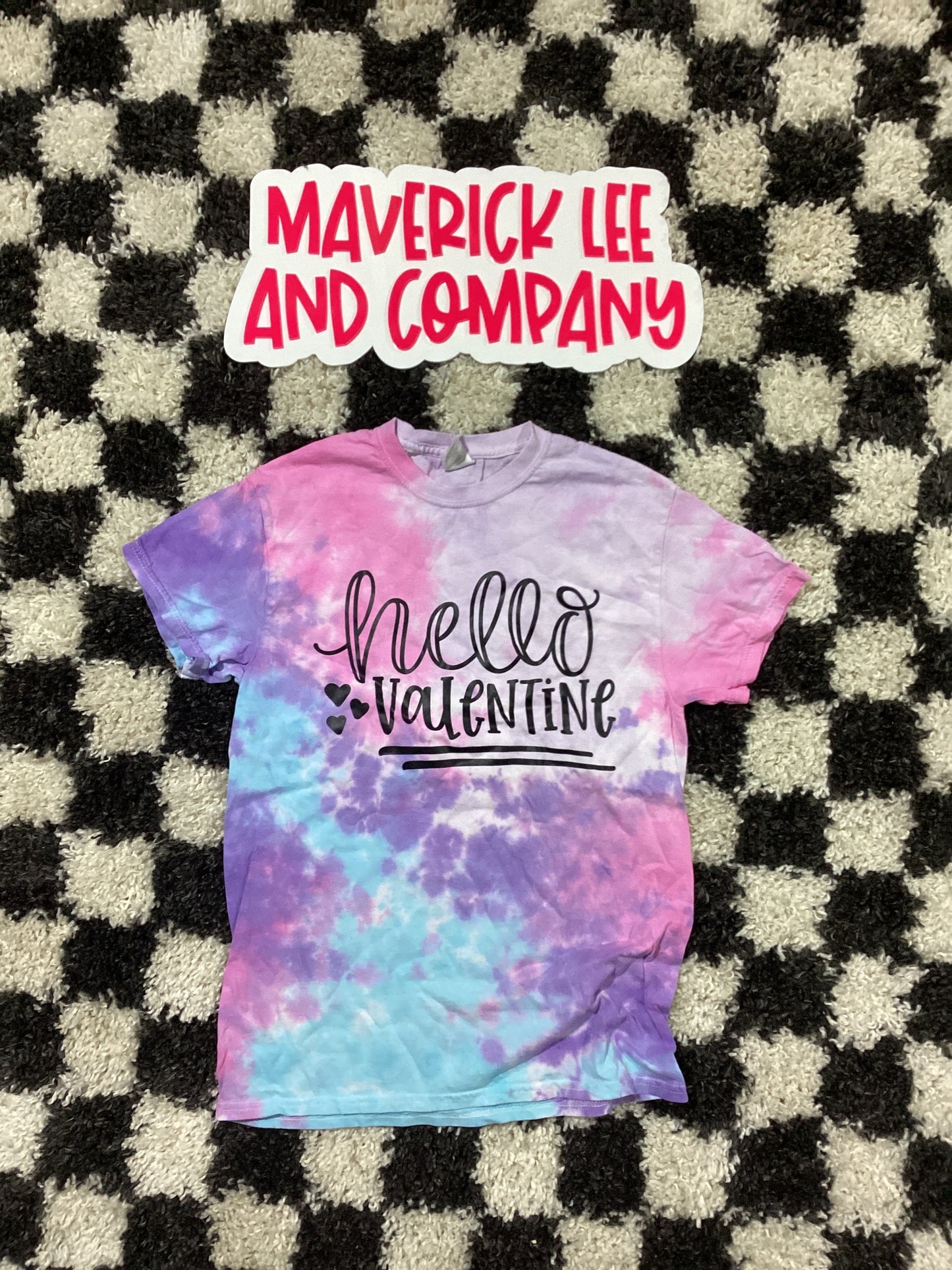 Hello Valentine tie-dye in stock