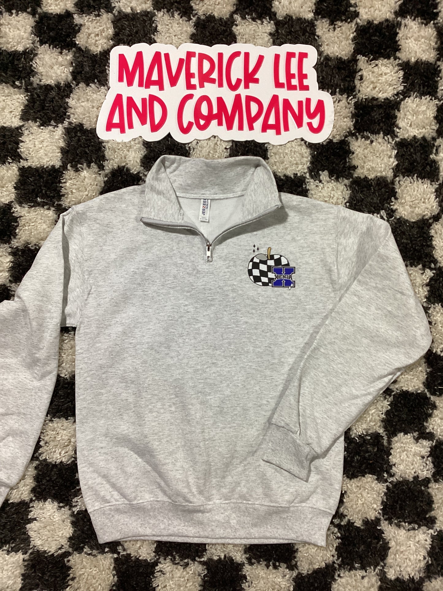 Small quarter zip Xenia – front + back in stock
