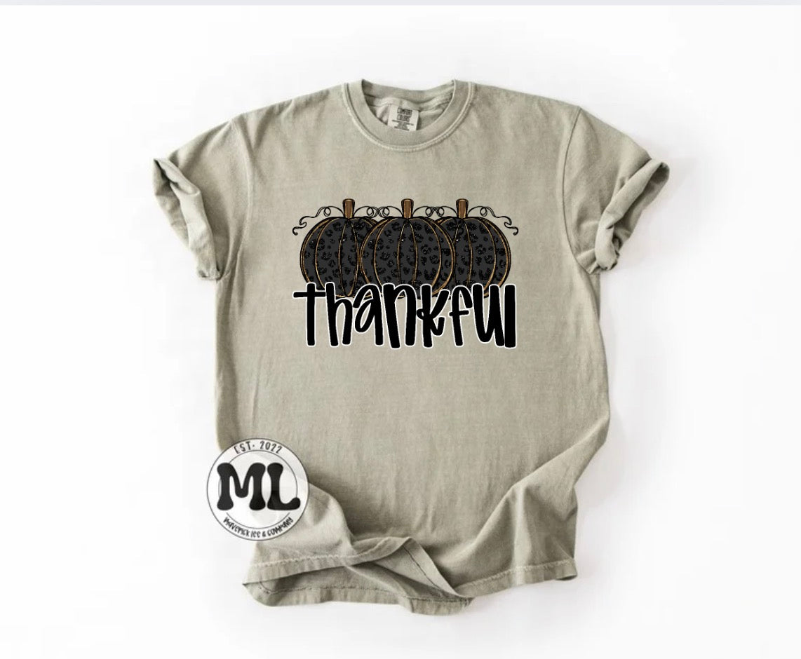 Thankful 3 pumpkins black