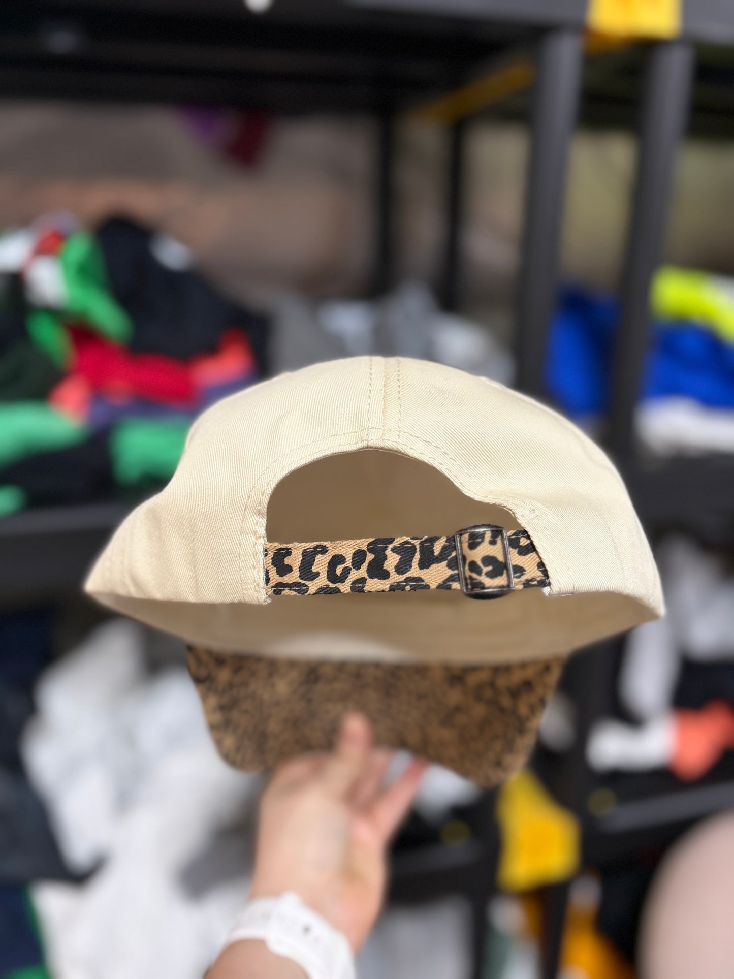 Mommin embroidered Hat - in stock