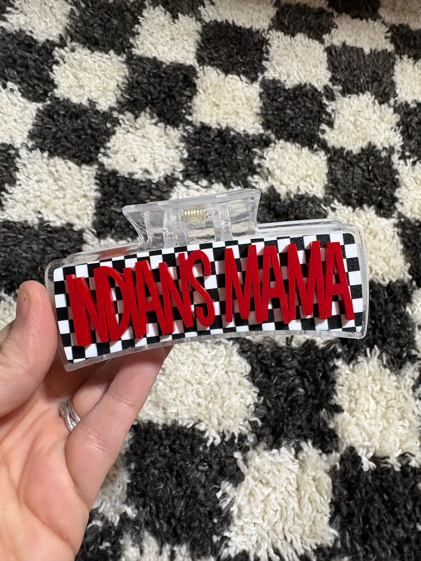 In stock claw clip