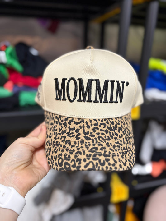 Mommin embroidered Hat - in stock