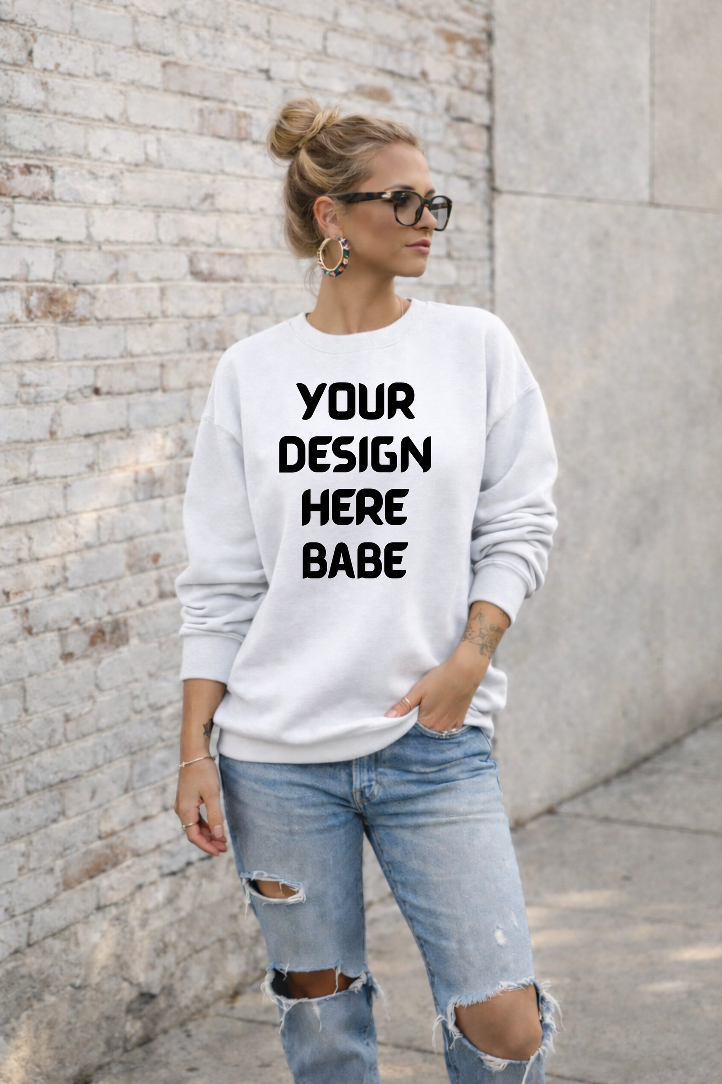 Mock up - White Gildan Sweatshirt