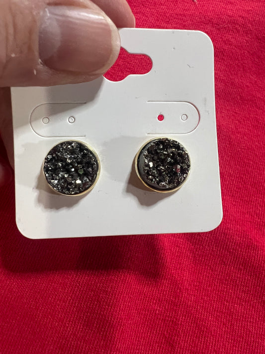 In stock earrings 12mm