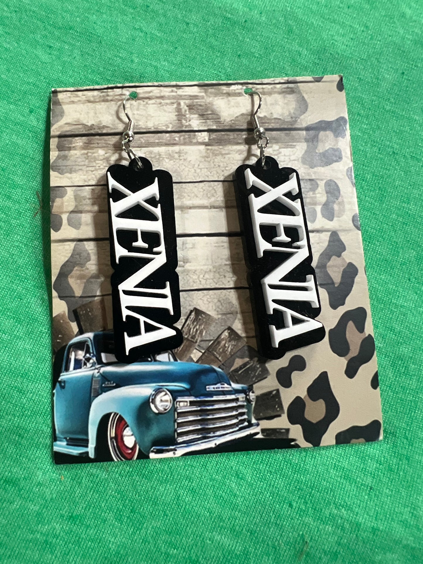 In stock earrings ￼