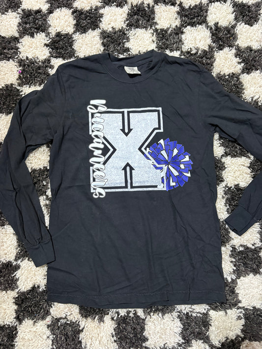 Small long sleeve tee in stock