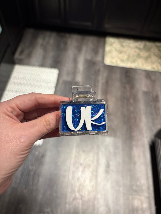 In stock claw hair clip