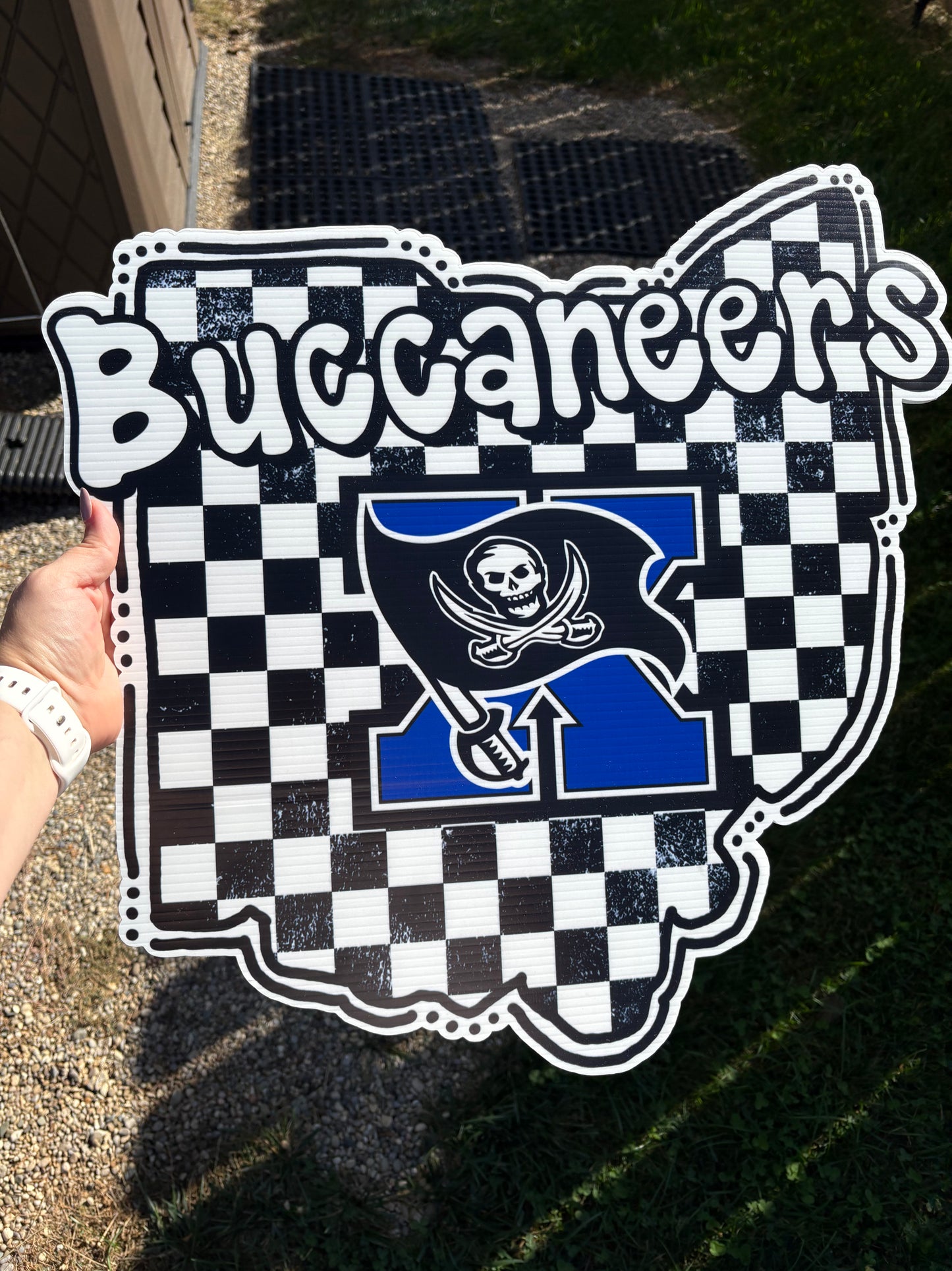 Buccaneers checkered yard sign