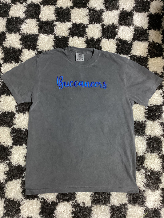 Medium puff embroidered Buccaneers T-shirt – in stock