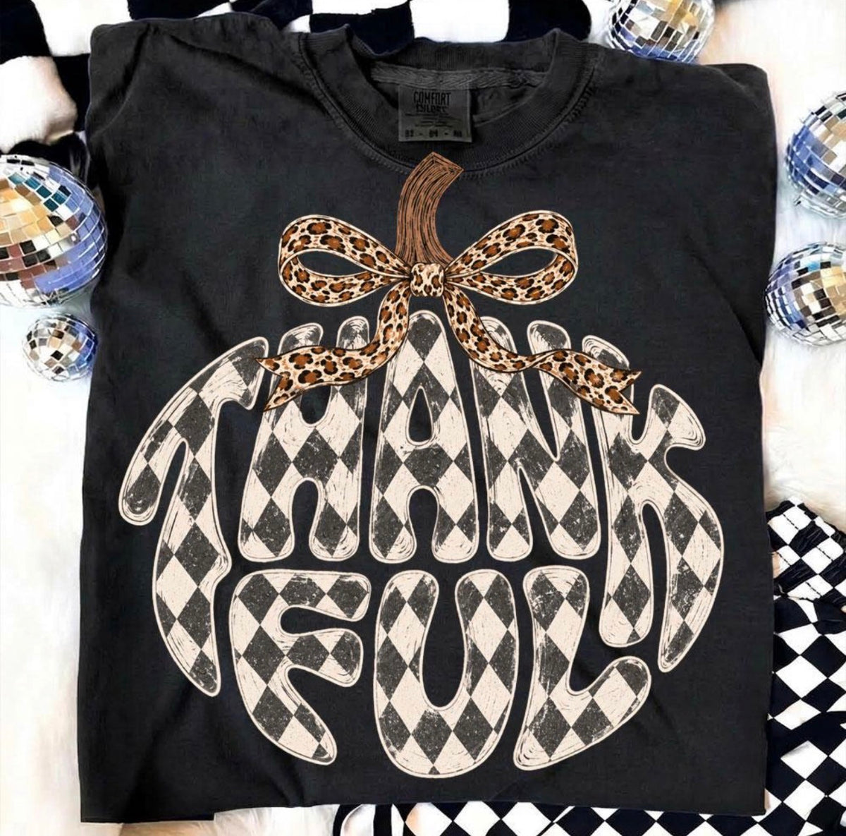 Checkered thankful pumpkin