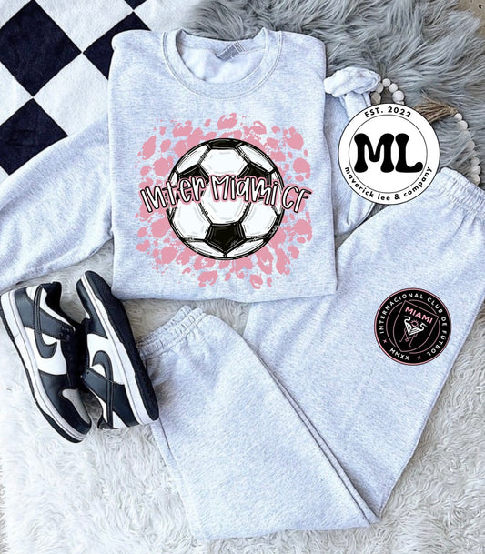 jogger set - leopard splash