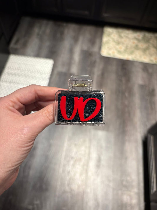 In stock claw hair clip