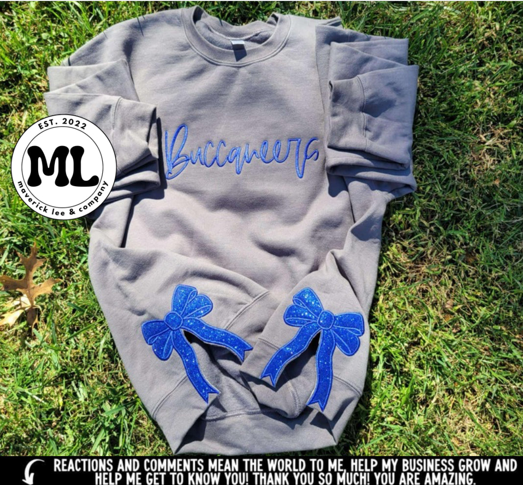 Mascot embroidered bow split sweatshirt