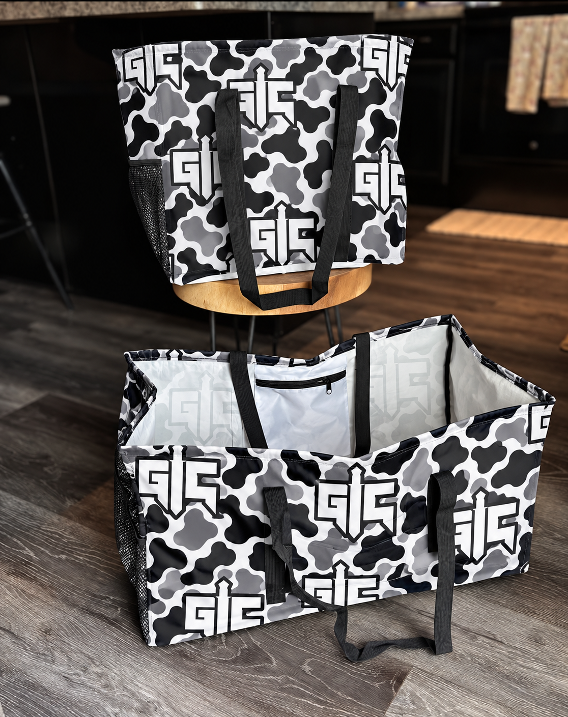 The Everyday Tote Bag - Gladiator wrestling