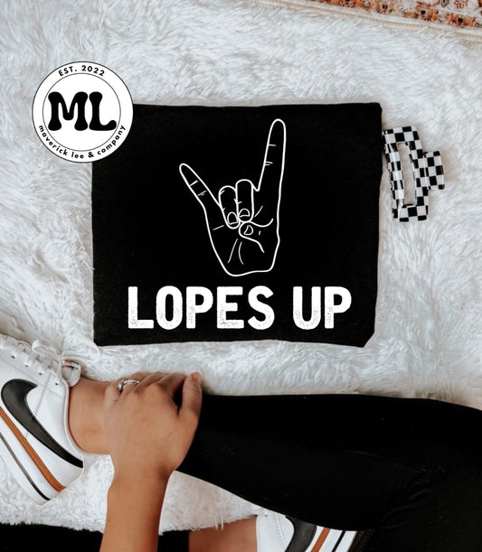 Lopes up horns