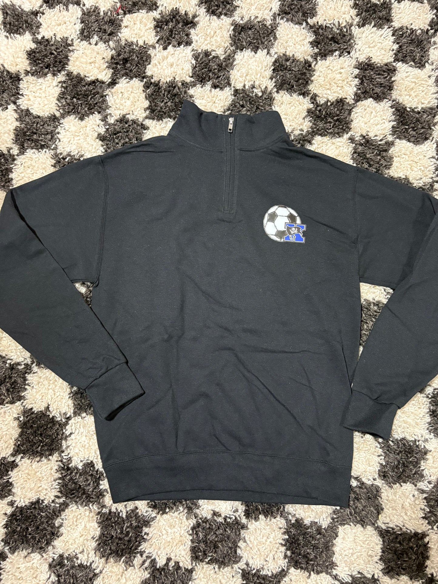 Small quarter zip in stock