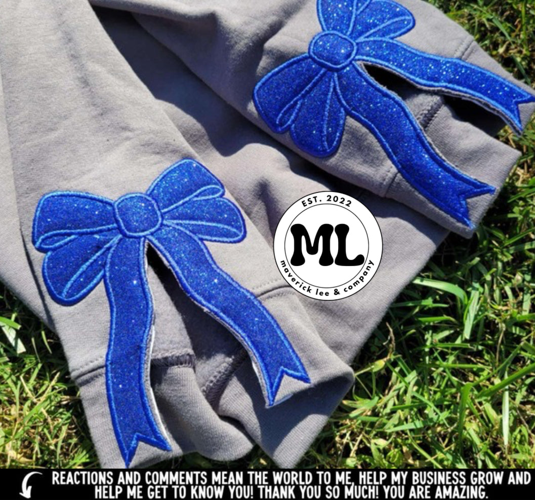 Mascot embroidered bow split sweatshirt