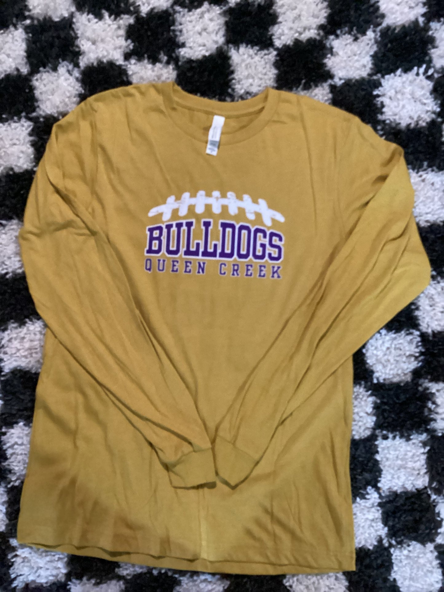 M long sleeve tee in stock