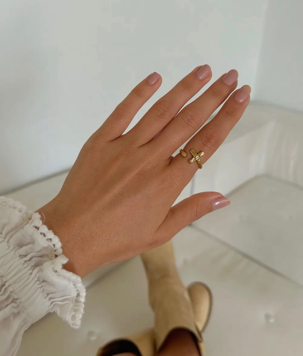 TEXTURED WRAPPED CROSS RING