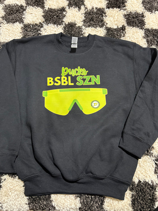 Youth Medium sweatshirt in stock