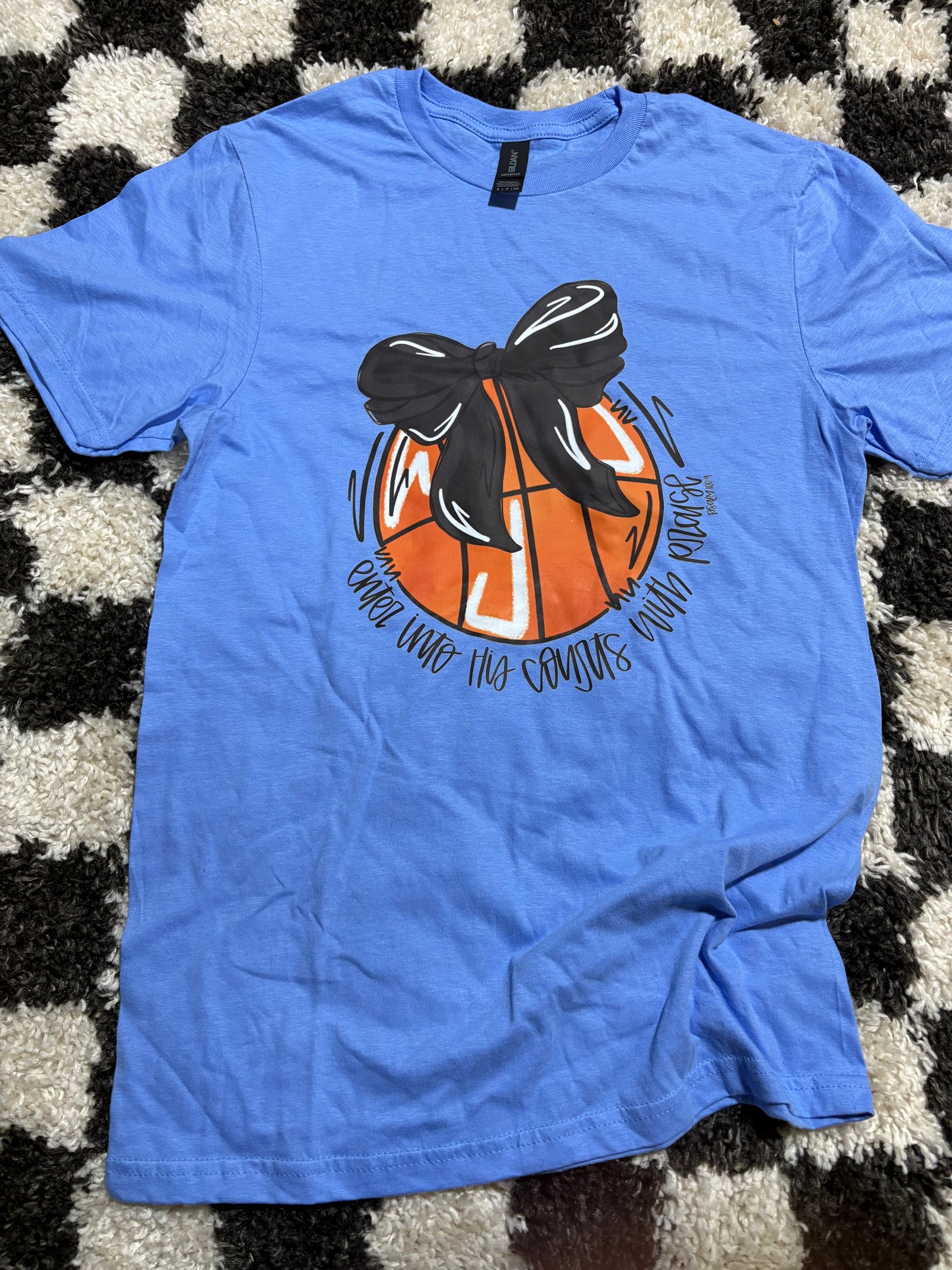 Small tee in stock