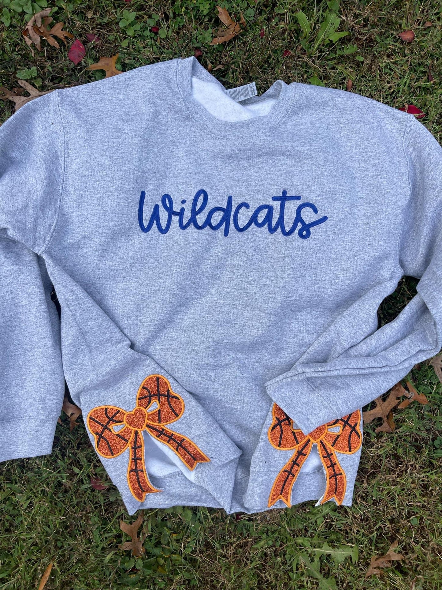 Basketball side bow embroidered sweatshirt