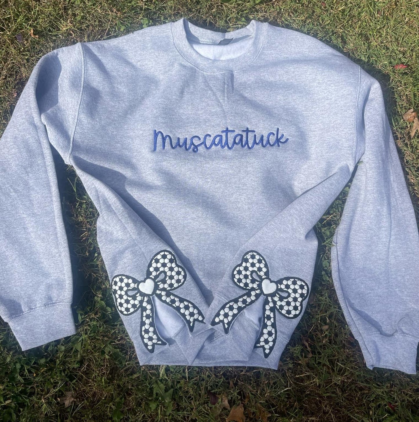 Soccer side bow embroidered sweatshirt