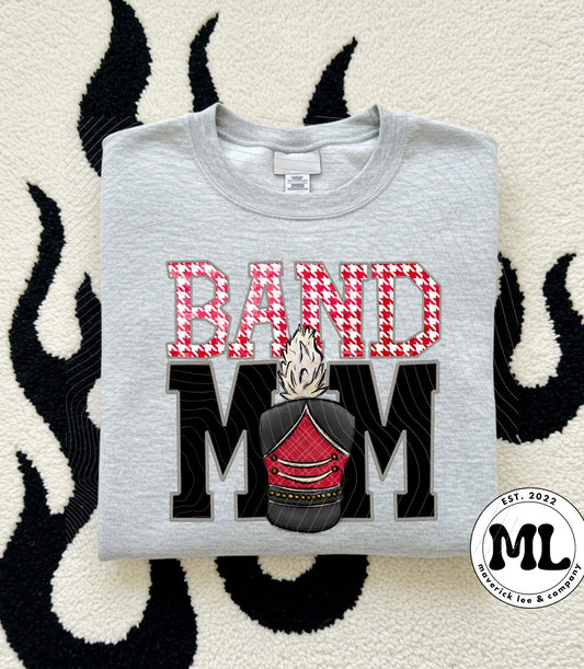 Band mom red